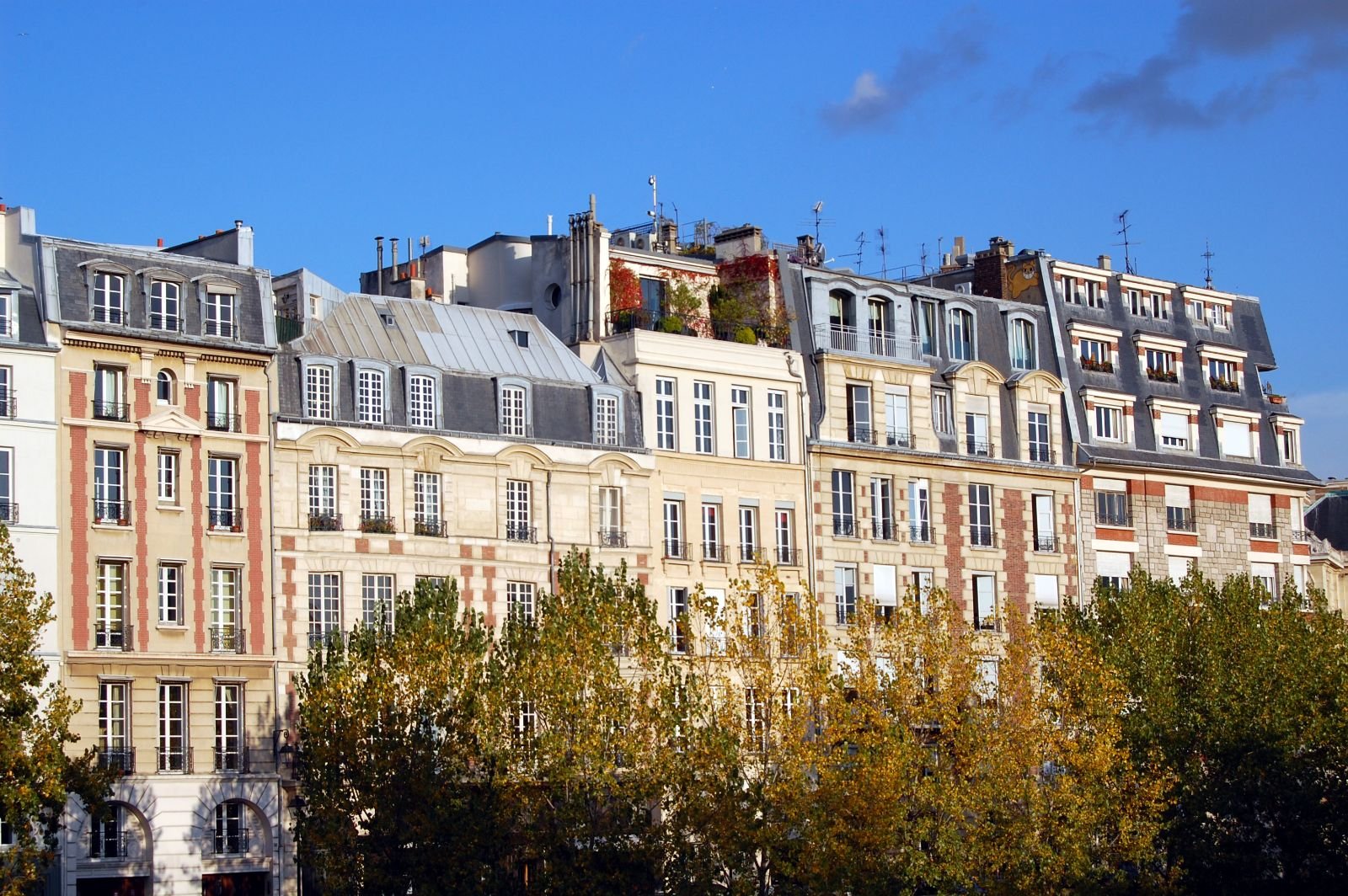 Façades et toits de Paris (photo d’illustration)